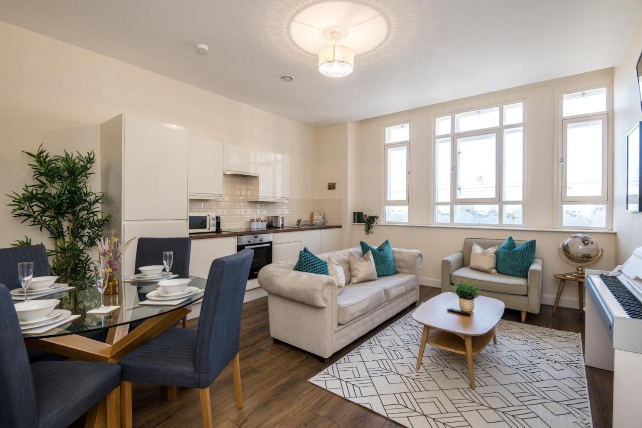 Apartment Host & - The Three Graces Apt